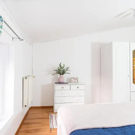 Cosy & Comfy - Old Town Apartment